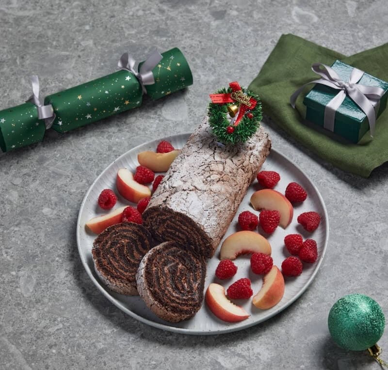 CONCESS2 - Christmas Chewy Log Cake